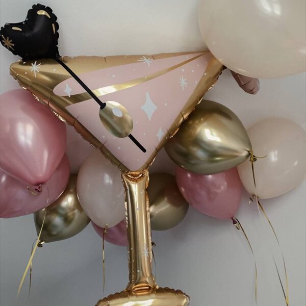 Liela martini glāze 100х85.5 cm, 15 eiro